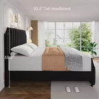 Cadre de lit King Size COZONY avec tête de lit capitonnée en velours, décor riveté, lattes en bois solides, pas besoin de sommier, montage facile