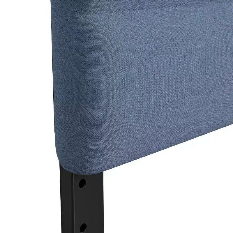 Tête de lit Merrick Lane avec revêtement capitonné et cadre en métal thermolaqué