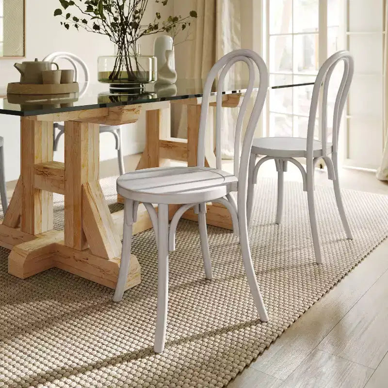 Flash Furniture Betsy Chaise de salle à manger empilable en bois massif de style Thonet de qualité commerciale – Lot de 2